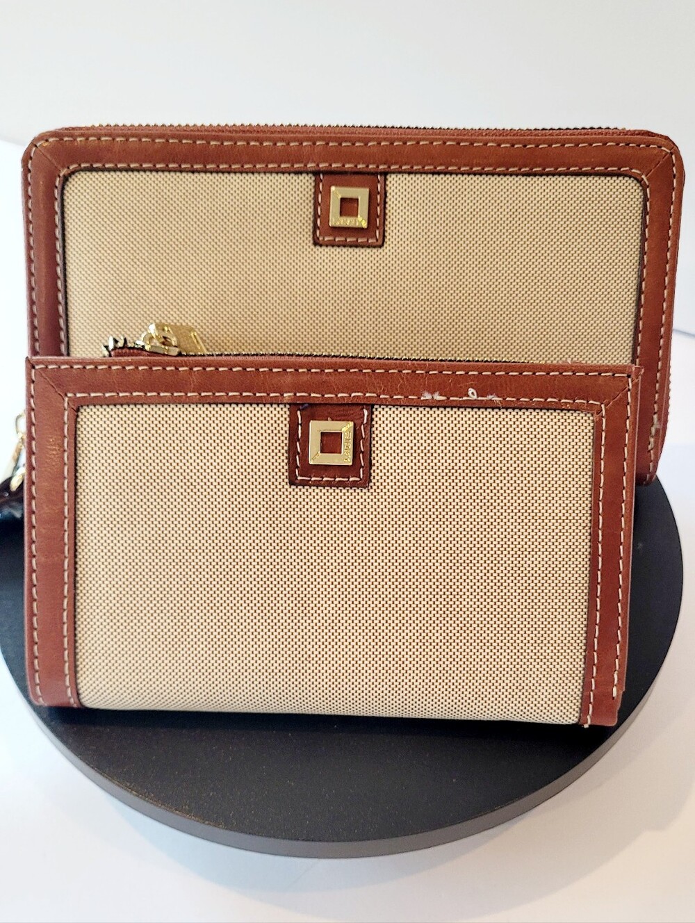 Lodis Two Piece Bundle Wrislet & Wallet - Picture 3 of 5